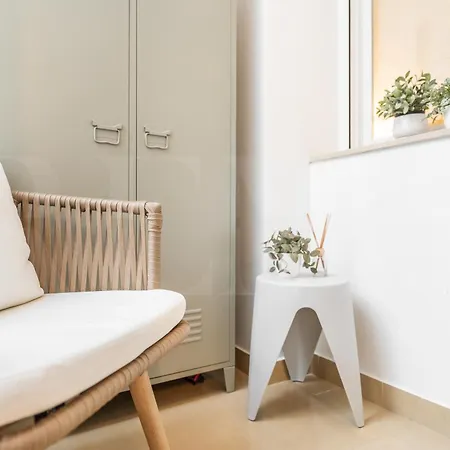 Cozy Apartment In The Heart Of Malaga By Rems Exterior photo